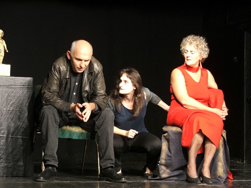 Datei:Geschlossene Gesellschaft 01.JPG